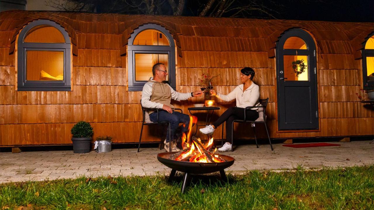 Auszeitgarten - Urlaub Im Tinyhaus Im Herzen Von Oberschwaben Aulendorf Buitenkant foto